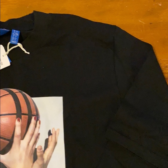 Adidas NYC Gallery Tee - Picture 3 of 3